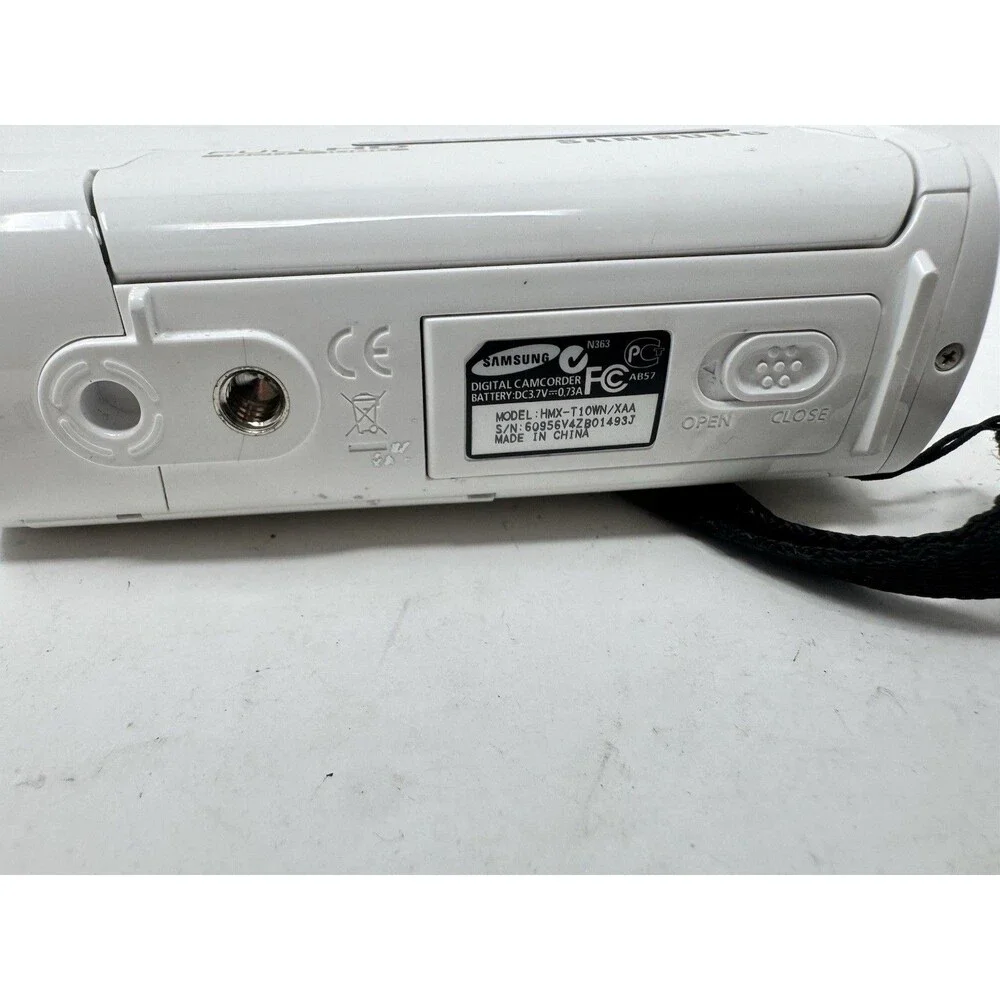 Samsung TOUCHSCREEN Camcorder HMX-T10WN/XAA Full HD